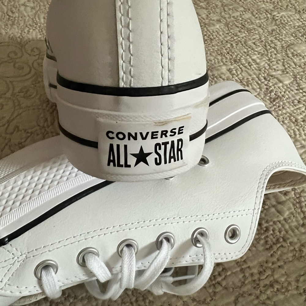 Leather Chuck Taylor All Star Low-Top Lift Platform Sneaker